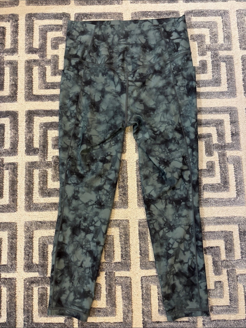 Athleta gray tye-dye set - Picture 5 of 5